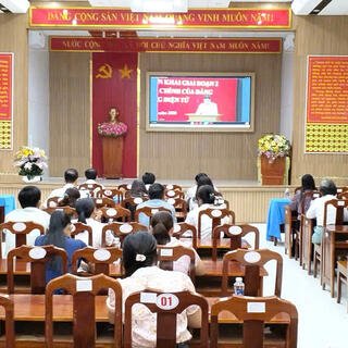 <a href="/dang-doan-the" title="Đảng, Đoàn thể" rel="dofollow">Đảng, Đoàn thể</a>